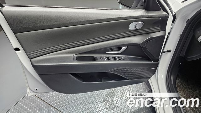 Hyundai AVANTE 2021 — photo 14
