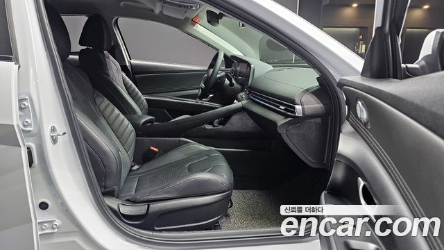 Hyundai AVANTE 2021 — photo 16