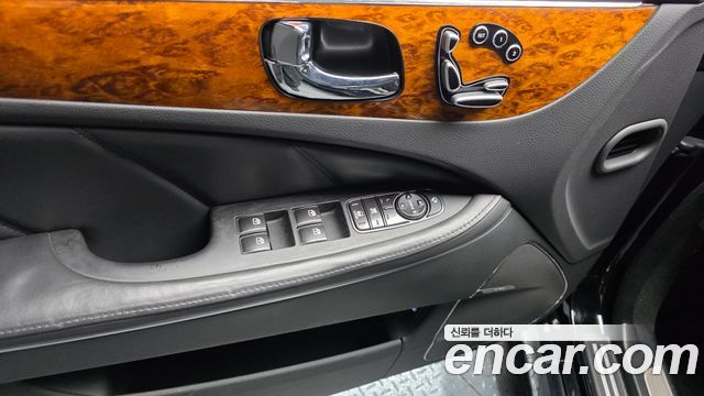 Hyundai Equus 2011 — photo 14