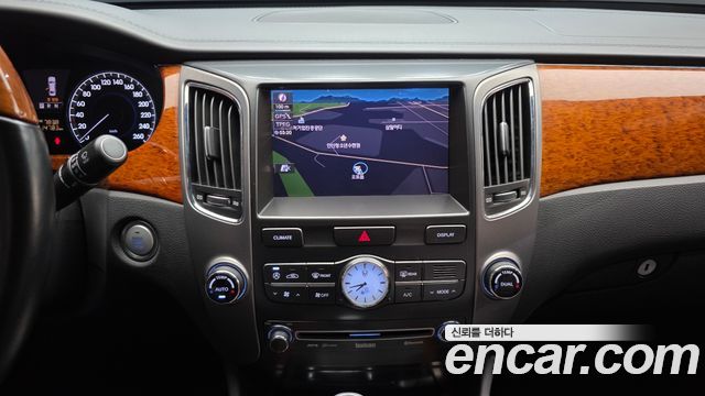 Hyundai Equus 2011 — photo 17