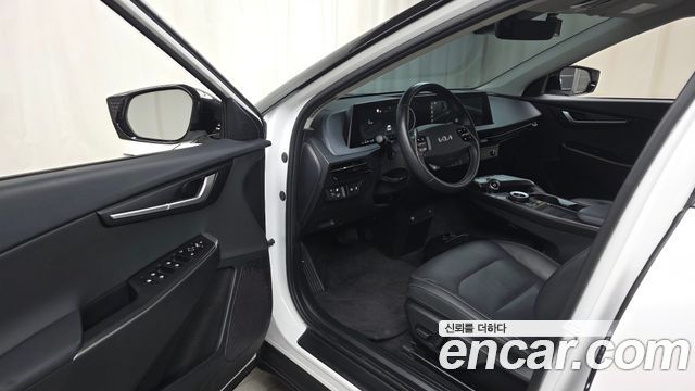 Kia EV6 2022 — photo 13