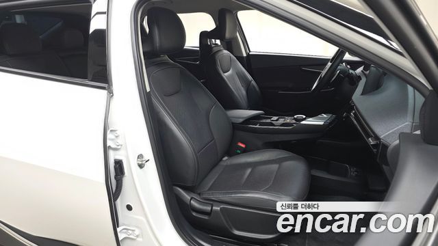 Kia EV6 2022 — photo 18