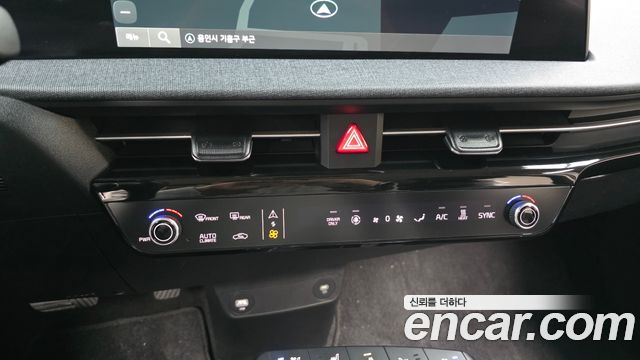 Kia EV6 2022 — photo 23