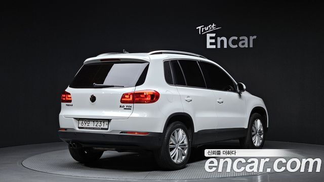 Volkswagen Tiguan 2015 — photo 2