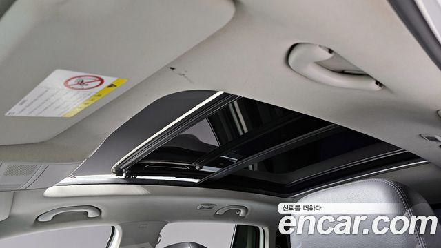 Volkswagen Tiguan 2015 — photo 18