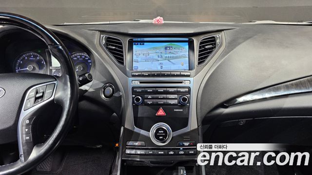 Hyundai Grandeur 2016 — photo 12
