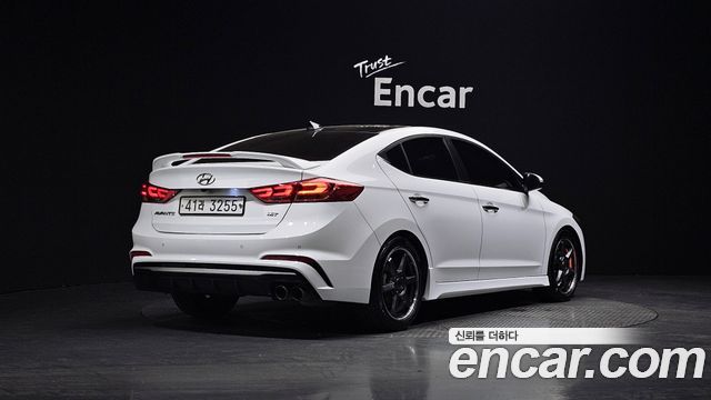 Hyundai AVANTE 2018 — photo 2