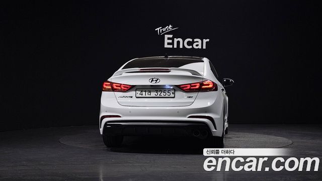 Hyundai AVANTE 2018 — photo 4