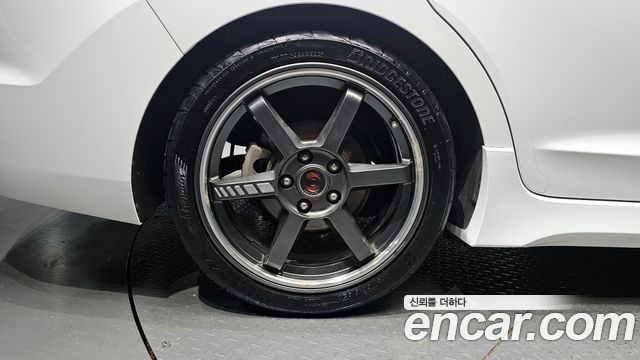Hyundai AVANTE 2018 — photo 5