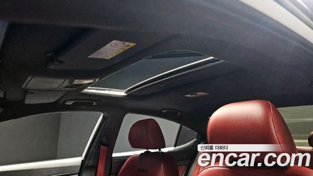Hyundai AVANTE 2018 — photo 19