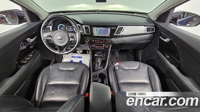 Kia Niro 2018 — photo 10
