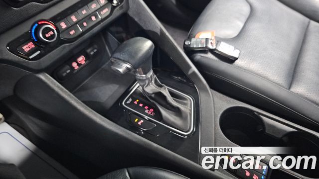 Kia Niro 2018 — photo 12