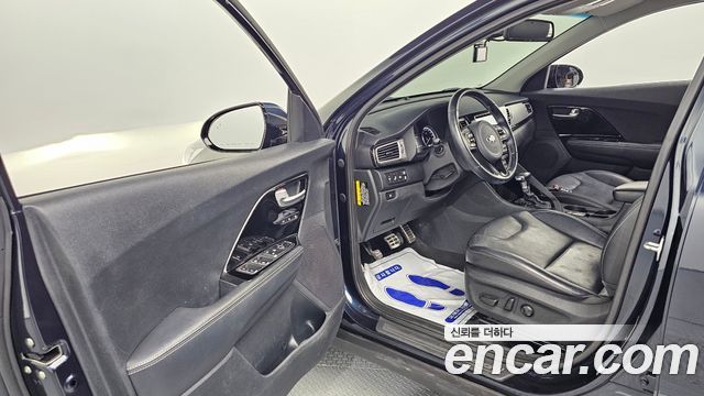 Kia Niro 2018 — photo 13