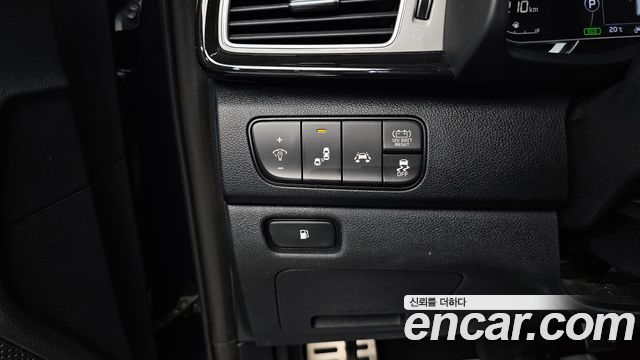 Kia Niro 2018 — photo 23