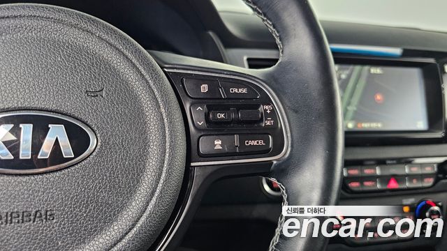 Kia Niro 2018 — photo 24