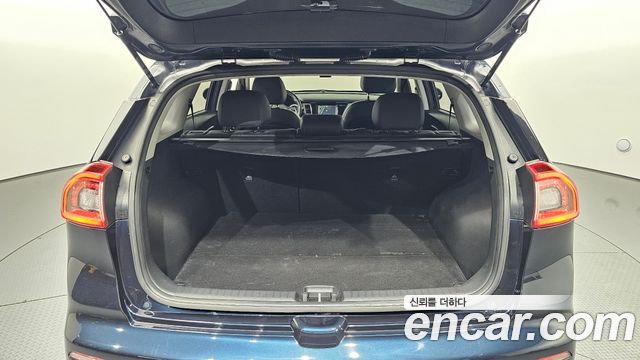 Kia Niro 2018 — photo 25