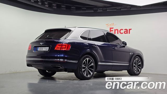 Bentley Bentayga 2017 — photo 2
