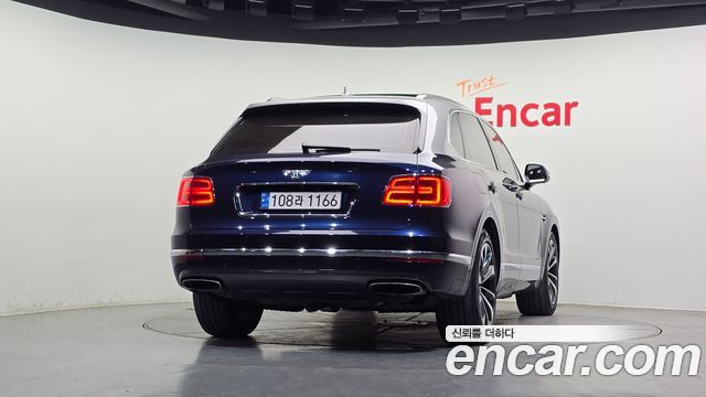 Bentley Bentayga 2017 — photo 4