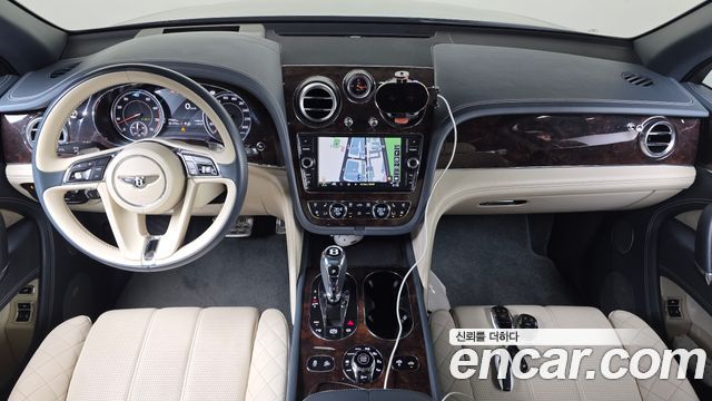 Bentley Bentayga 2017 — photo 7