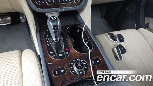 Bentley Bentayga 2017 — photo 9