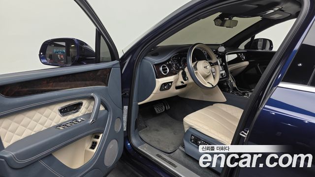 Bentley Bentayga 2017 — photo 10