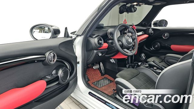Mini Cooper 2021 — photo 13