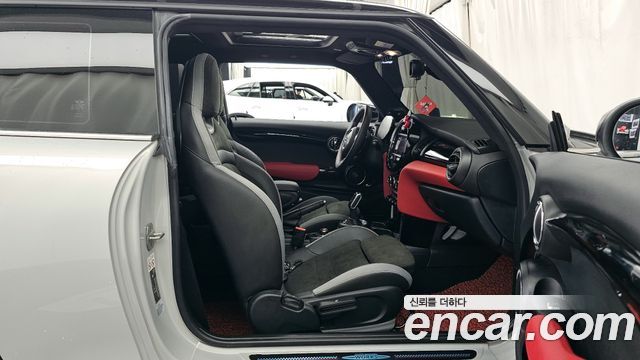 Mini Cooper 2021 — photo 17