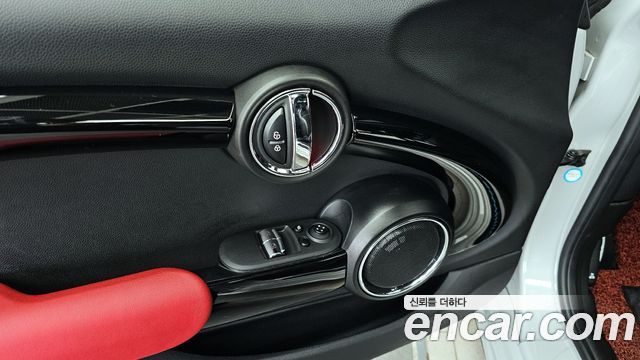 Mini Cooper 2021 — photo 16