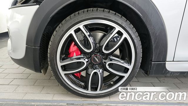 Mini Cooper 2021 — photo 27