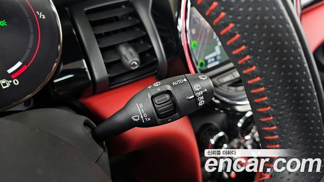 Mini Cooper 2021 — photo 30