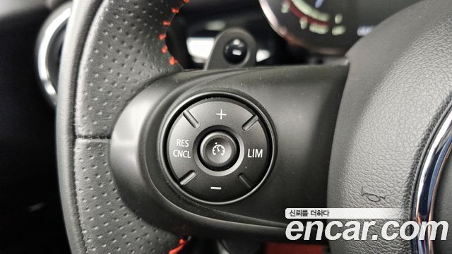 Mini Cooper 2021 — photo 34