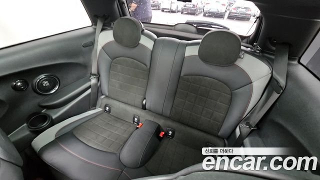 Mini Cooper 2021 — photo 36