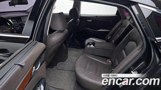 Kia K7 2017 — photo 16
