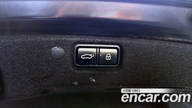 Kia K7 2017 — photo 28