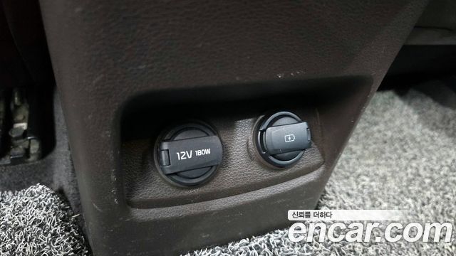 Kia K7 2017 — photo 30