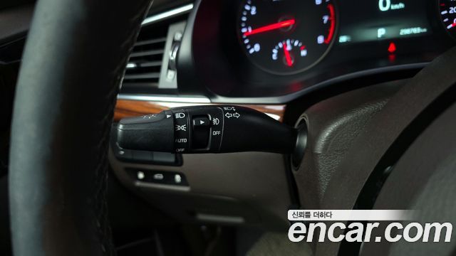 Kia K7 2017 — photo 35