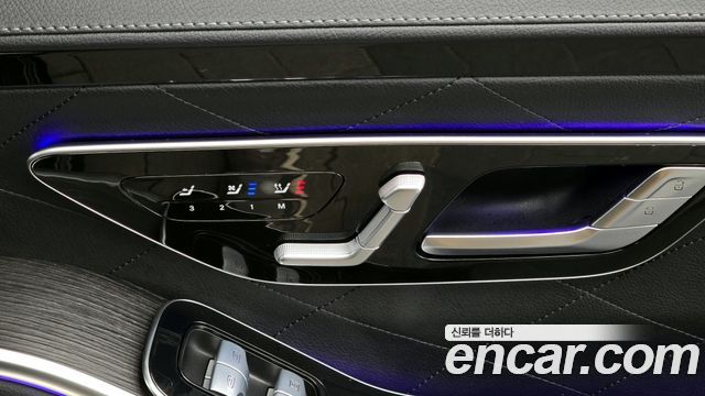 Mercedes-Benz S-Class 2022 — photo 19