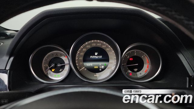Mercedes-Benz E-Class 2016 — photo 8