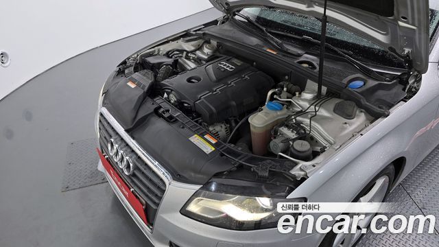 Audi A4 2010 — photo 6