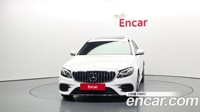 Mercedes-Benz E-Class 2019 — photo 3