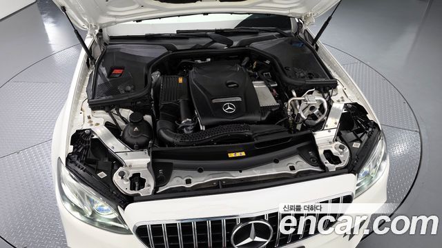 Mercedes-Benz E-Class 2019 — photo 6