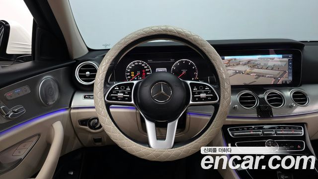 Mercedes-Benz E-Class 2019 — photo 19