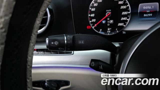 Mercedes-Benz E-Class 2019 — photo 23
