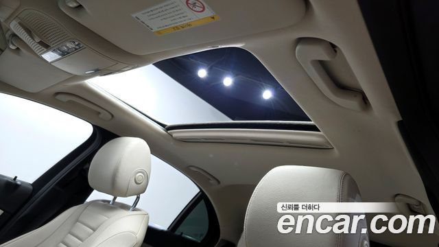 Mercedes-Benz E-Class 2019 — photo 25
