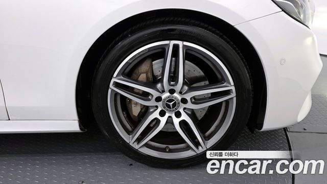 Mercedes-Benz E-Class 2019 — photo 7