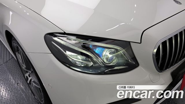 Mercedes-Benz E-Class 2019 — photo 8