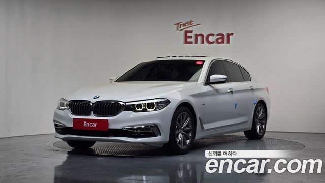 BMW 5-Series 2018 — photo 1