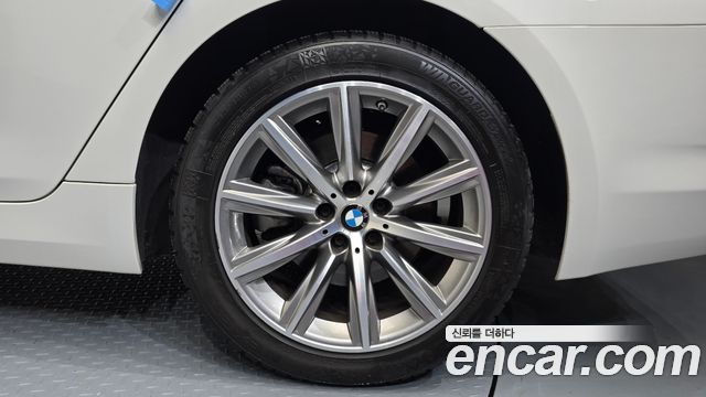 BMW 5-Series 2018 — photo 7