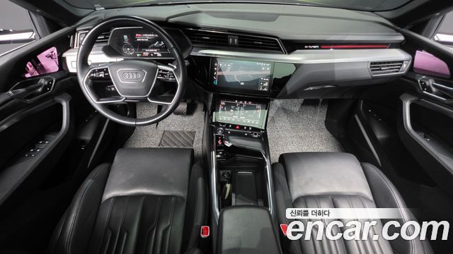 Audi e-tron 2020 — photo 10