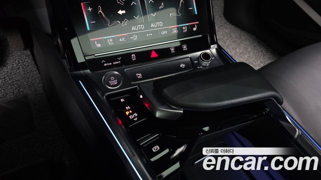 Audi e-tron 2020 — photo 12